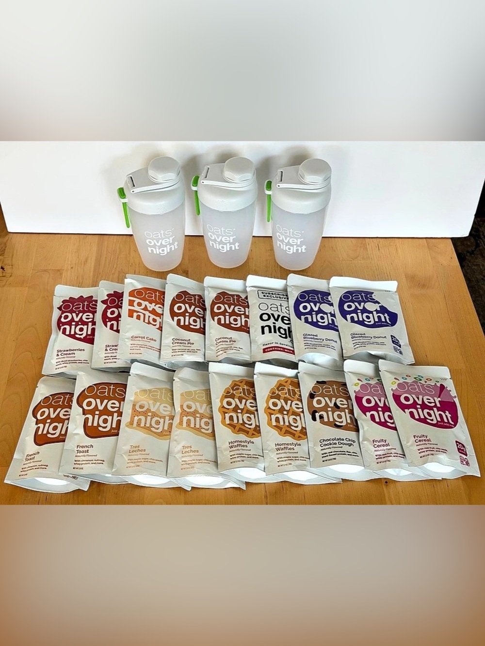 17 Oats Overnight Variety Pack + 3 Shaker Bottles — NWT/Sealed — Best By Jan - J